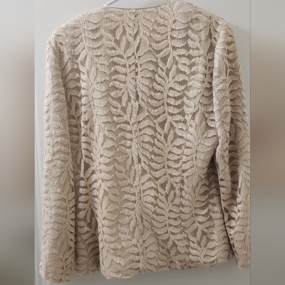 Karen Miller Cream Lace Jacket - Picture 5 of 5